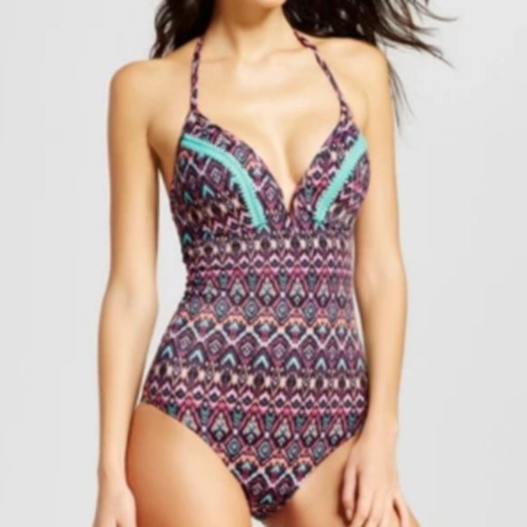 Shade & Shore Other - Shade & Shore Dream V-Wire Light Lift One Piece